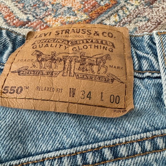 Vintage Levi’s Jean Shorts 550 Relaxed Fit Orange Tab - Picture 6 of 6